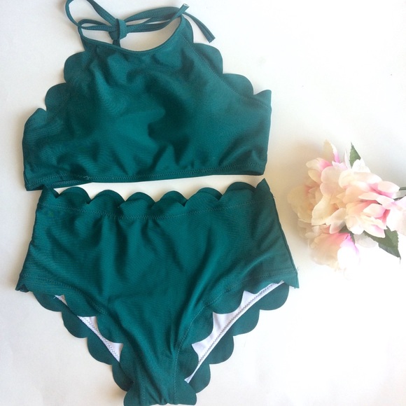 Other - NWOT Green Two Piece Scalloped Swimsuit Size Small